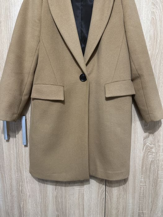 Пальто в хорошому стані Zara