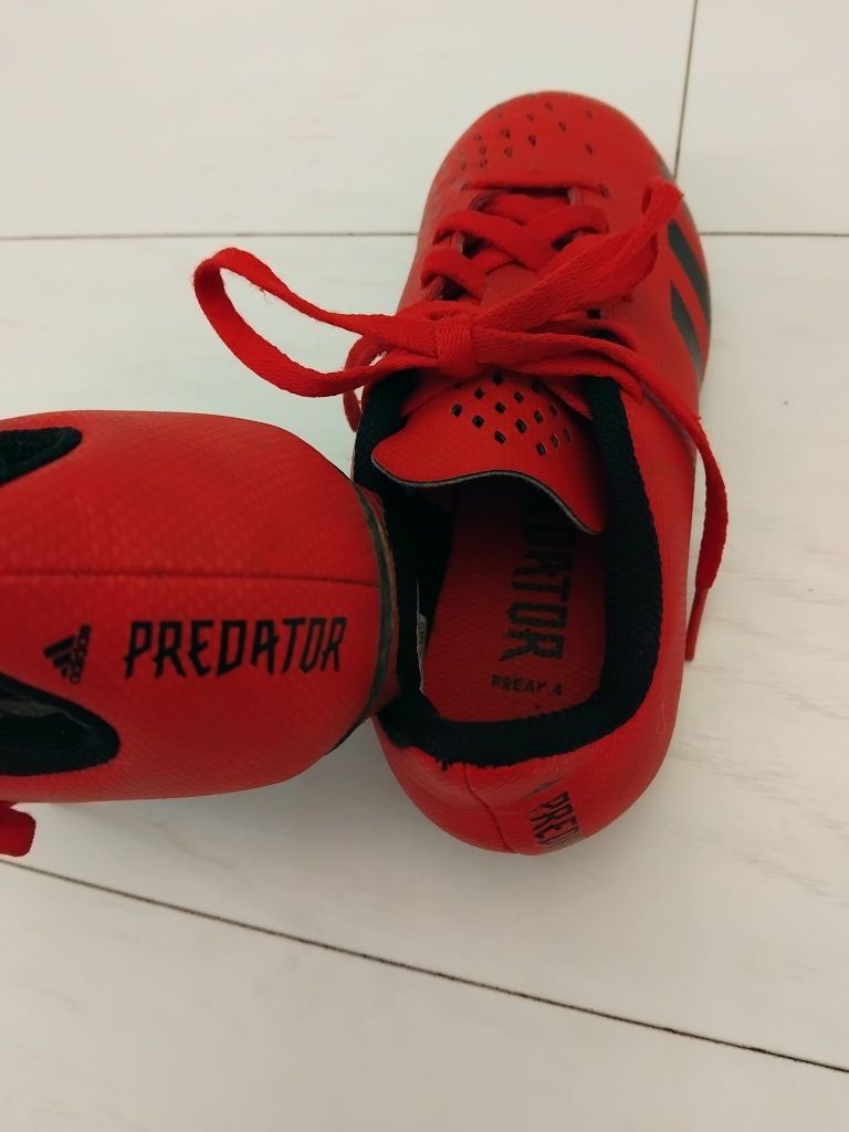 Korki dziecięce r. 27 Adidas Predator czerwone 17,5cm