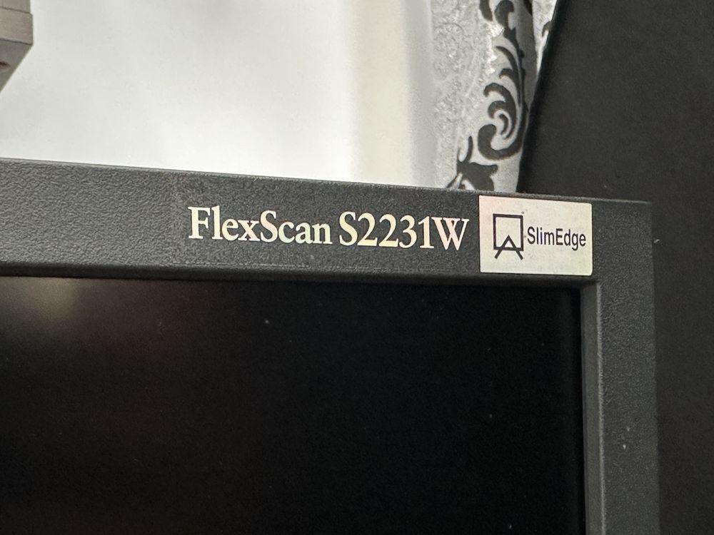 Eizo Flexscan s2231w
