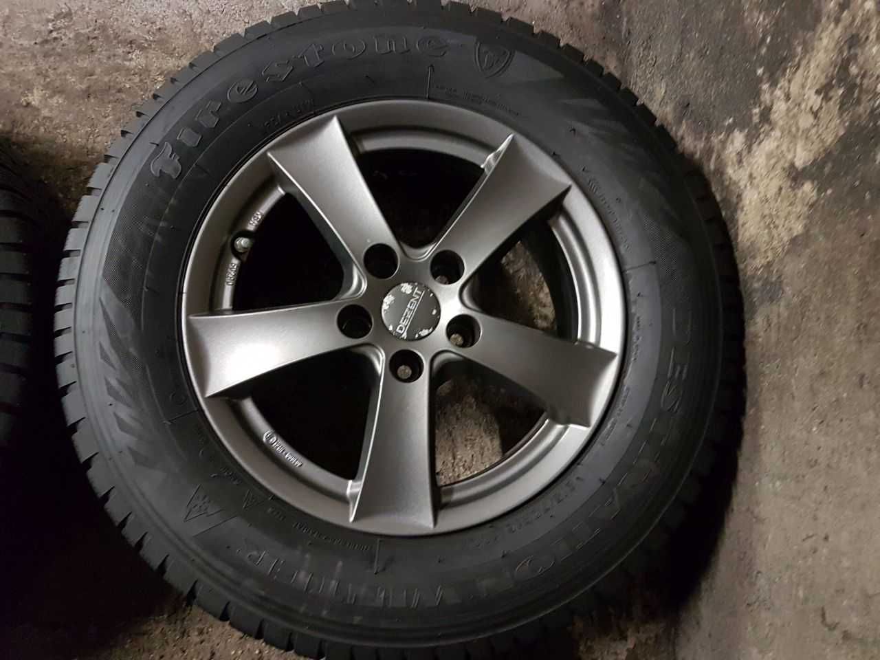 Felgi Dezent Kia Hyundai R16 5x114,3 opony zimowe 215/70R16 Firestone