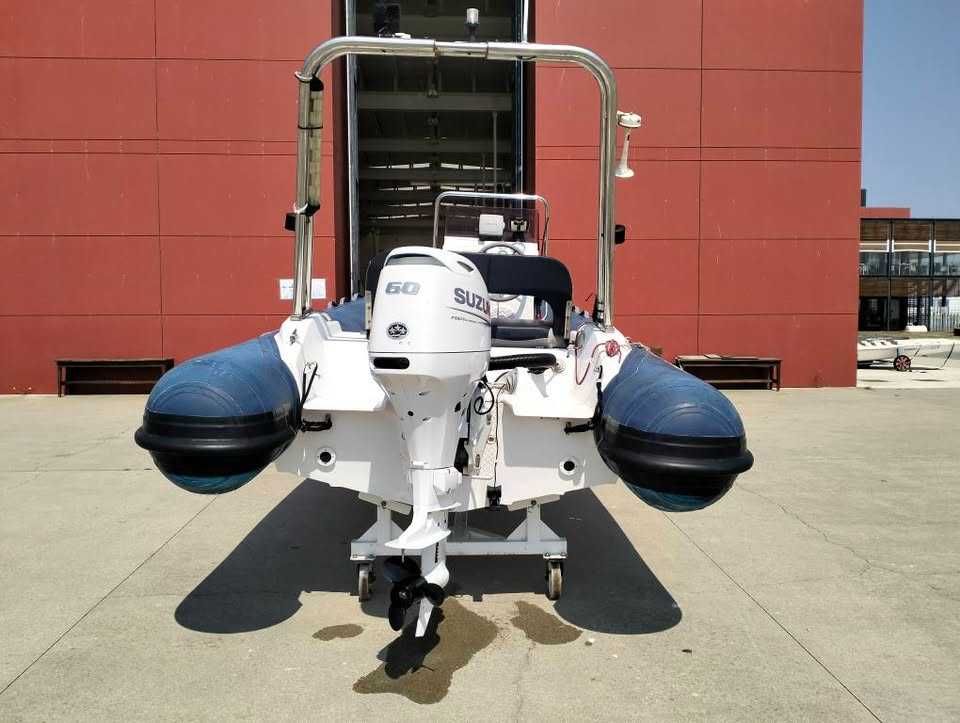 Searibs 500 Lux Suzuki 60hp
