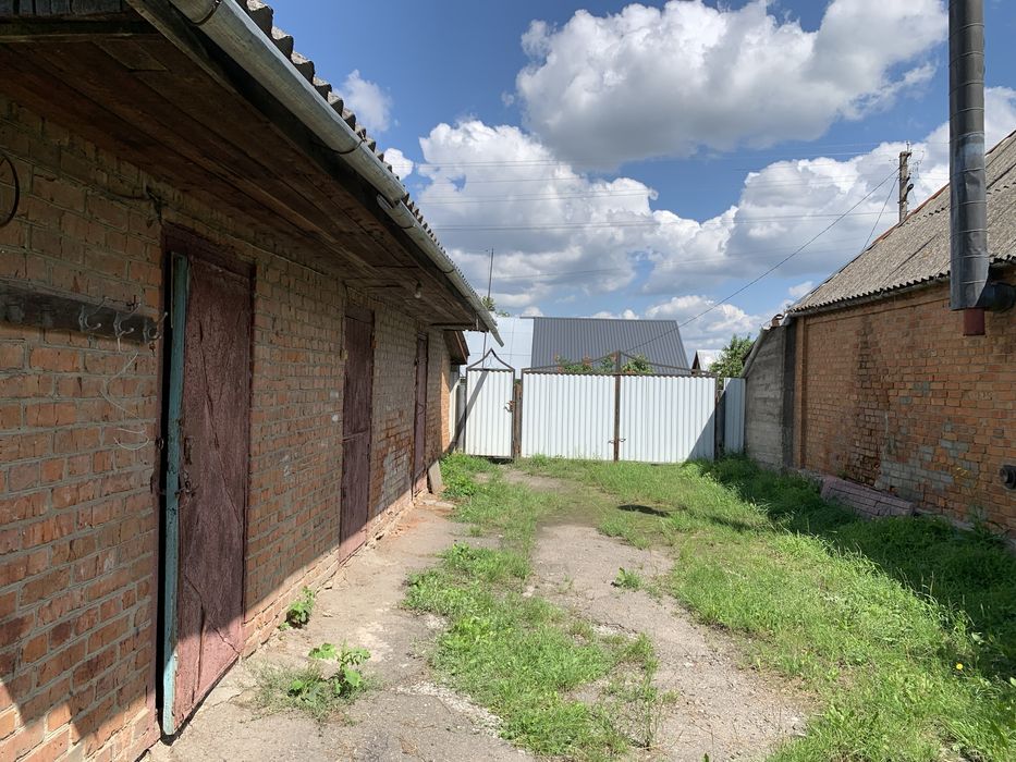 ТЕРМІНОВИЙ ПРОДАЖ добротного будинку зі всіма комунікаціями