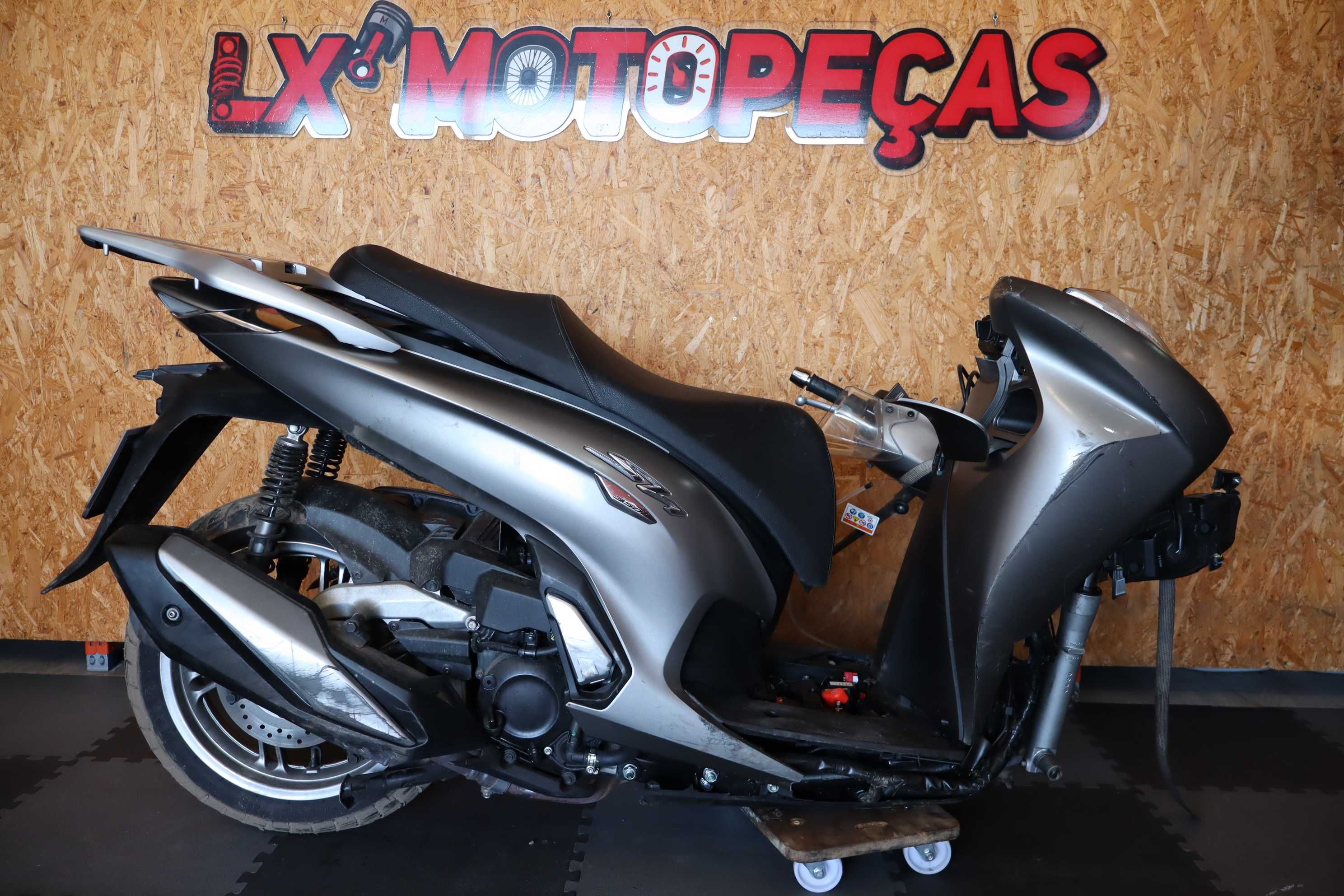 Honda SH 350 ano 2022 para peças