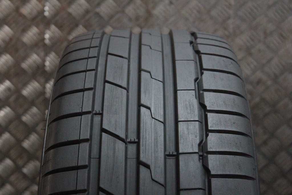 225/45/18 Hankook Ventus S1 Evo 3 225/45 R18 95Y XL 2022r