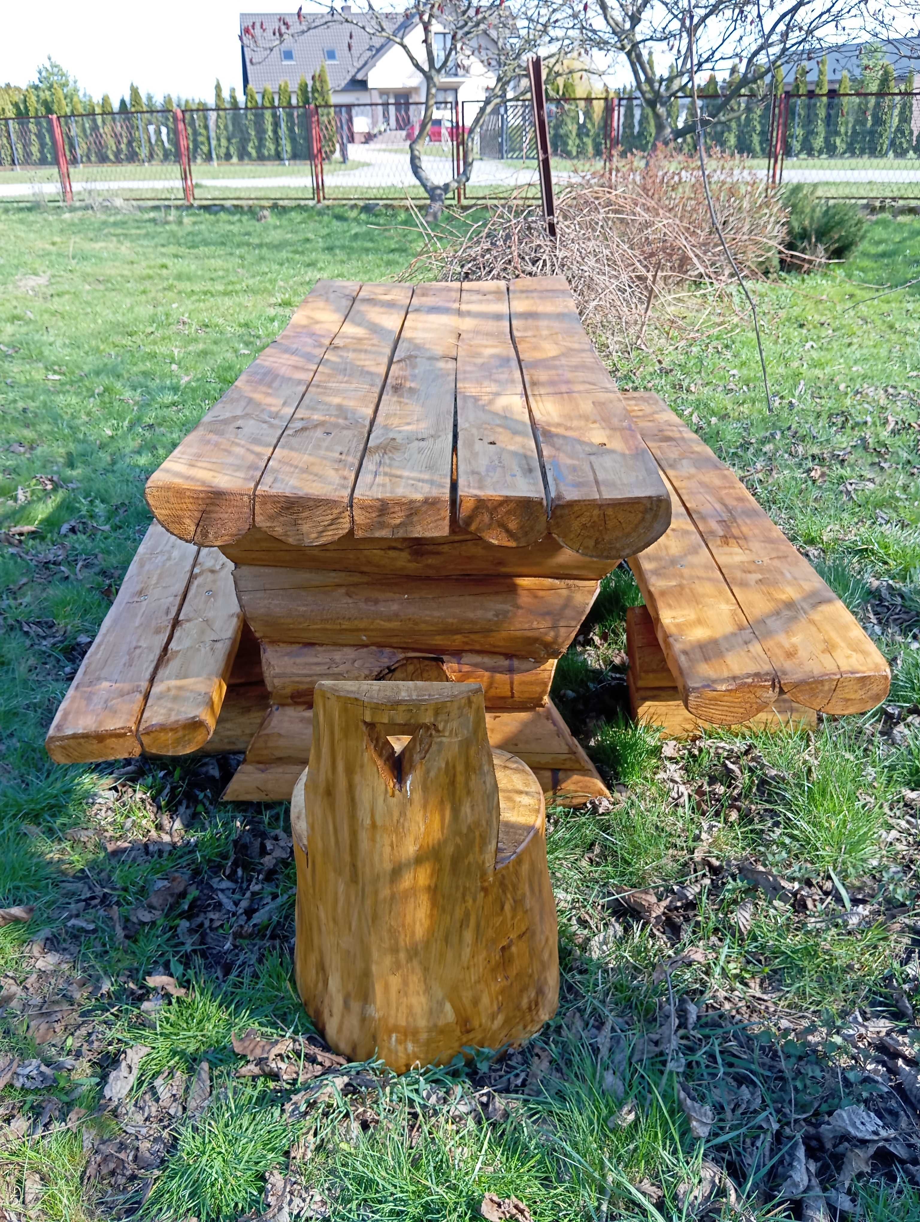 Stół drewniany meble ogrodowe z bala