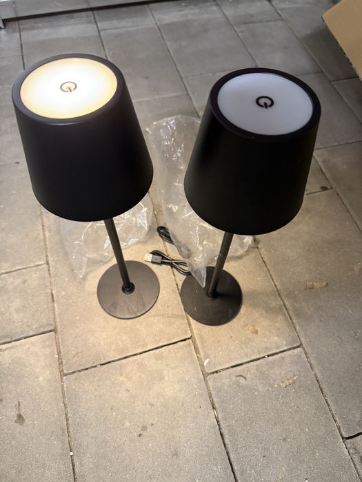 Zestaw dwóch czarnych lamp na USB