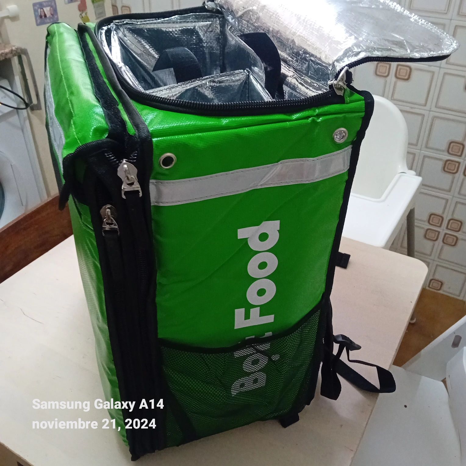 Vendo saco de comida Bolt food
