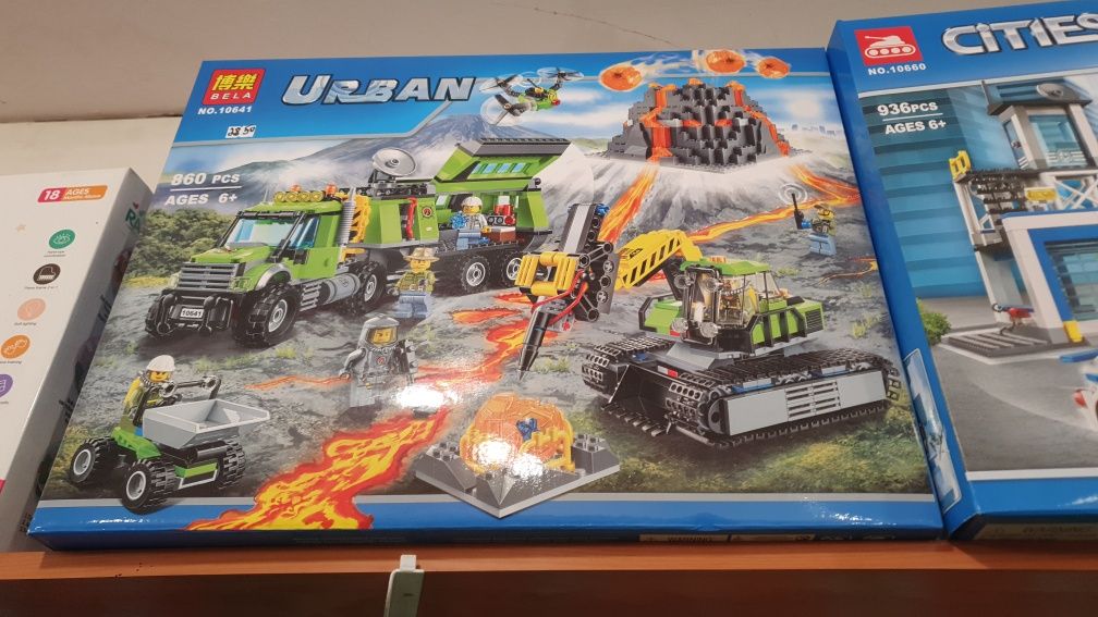 Конструктор 10641 Urban База исследователей вулканов. Lego City 60124