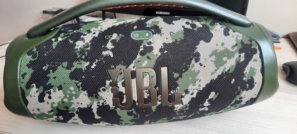 JBL BOOMBOX 3. 100% sprawny,  rysy na rączce. Aku trzyma jak nowy