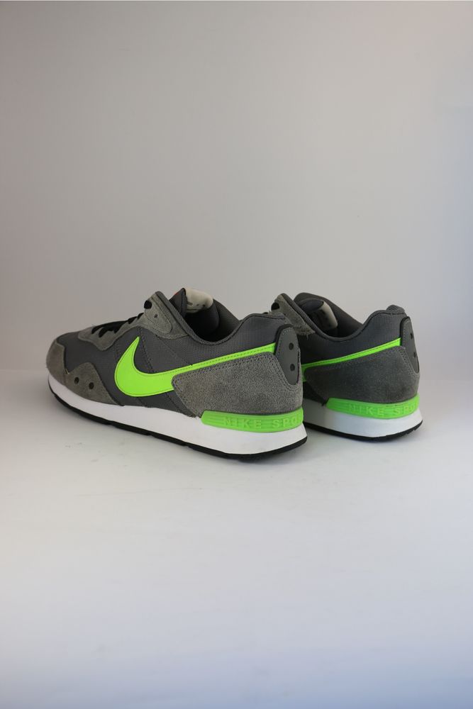 Nike Venture Runner Розмір 44
