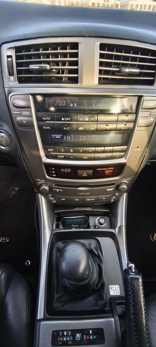 Lexus IS220d 2006 Pneus novos