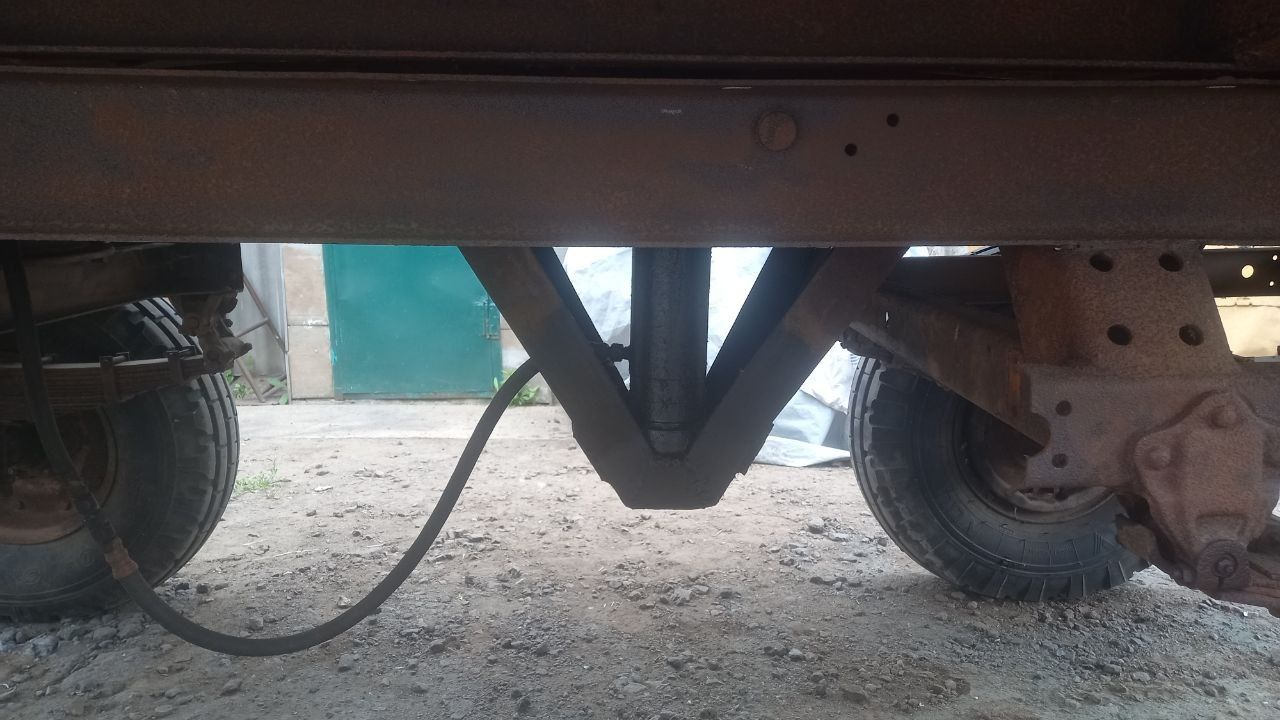 Прицеп тракторний 2ПТС4