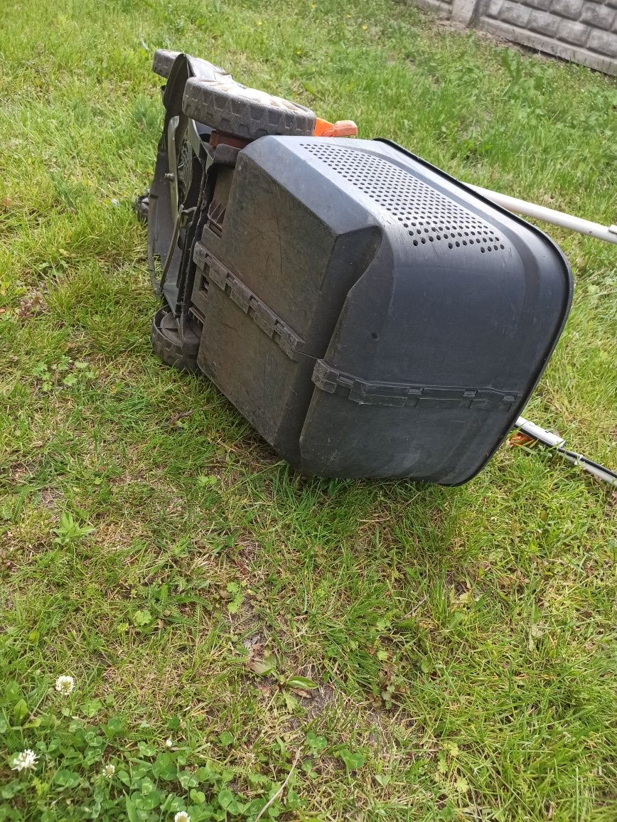 Kosiarką elektryczna