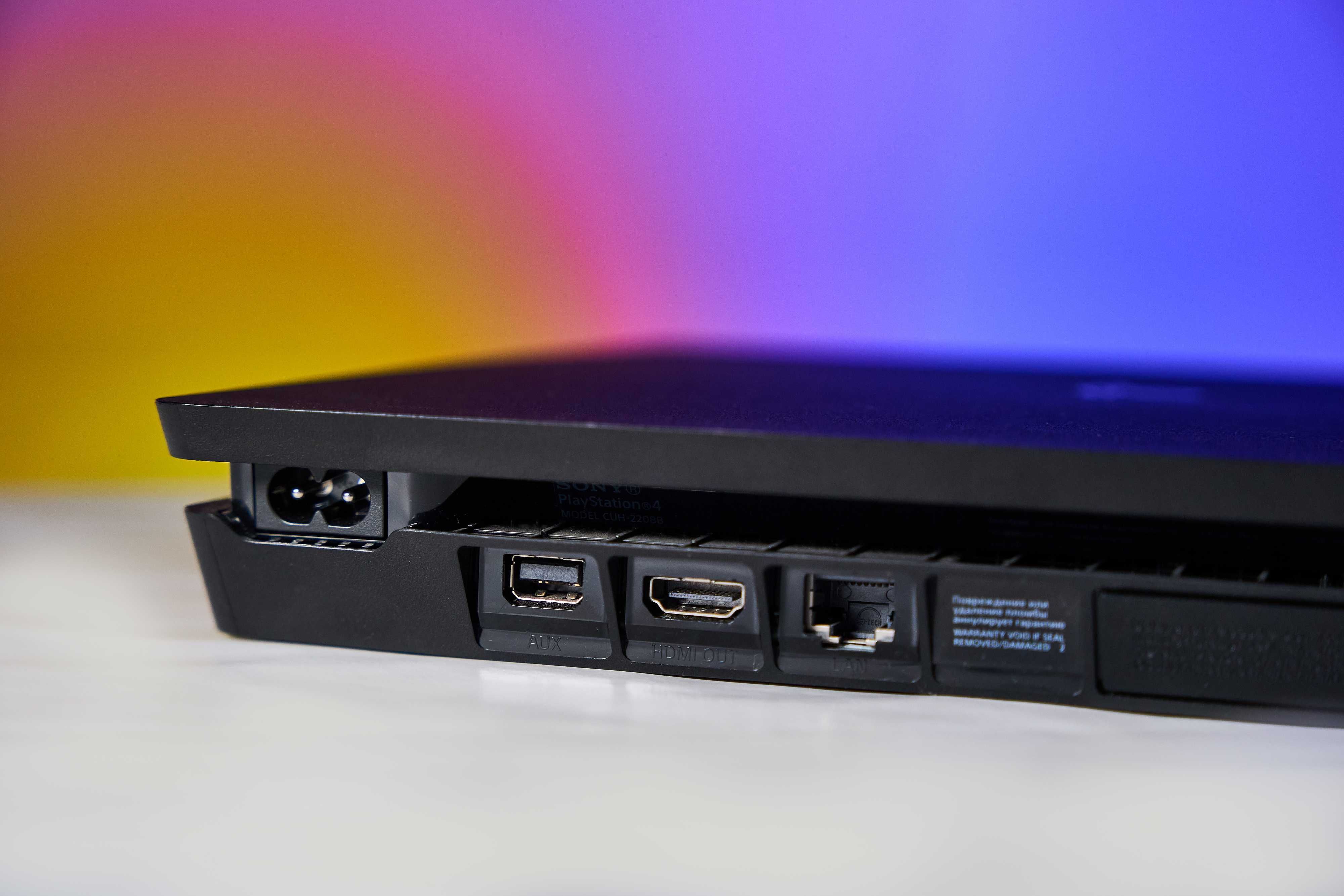 Ps4 Slim 1TB приставка + зарядна станція + 7 дисків
