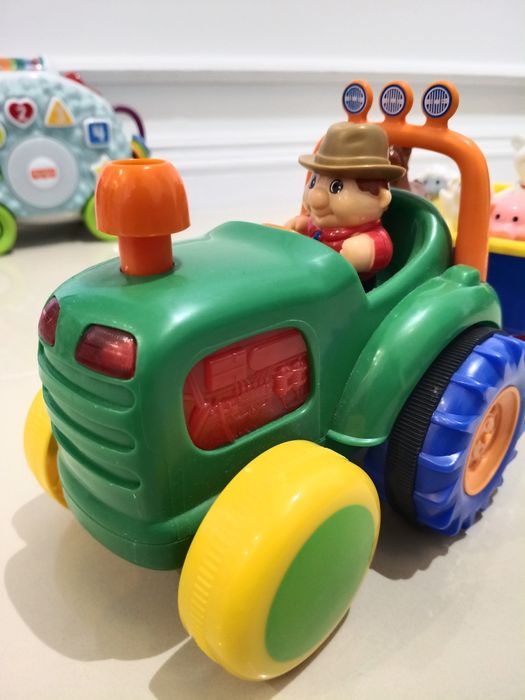 Traktor Farmer dumel interaktywna mówi po polsku jeździ