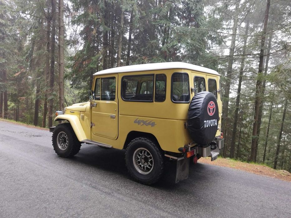 Aluguer carro clássico Toyota BJ40, casamentos, eventos