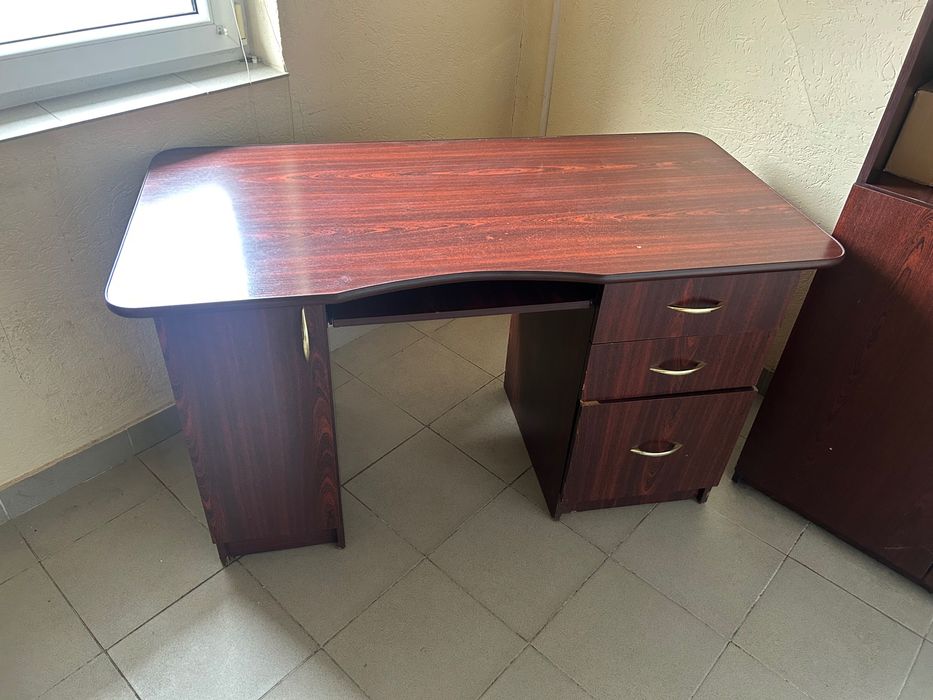 Офісний робочий (учнівський)  стіл з шуфлядами