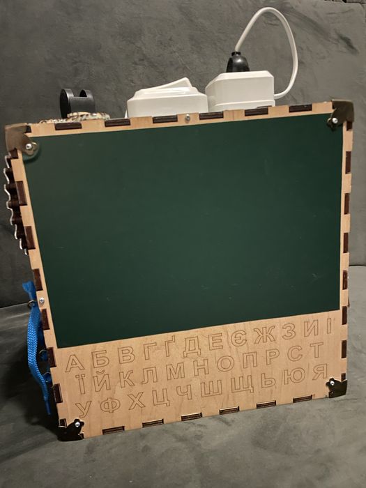 Бізікуб 30х30