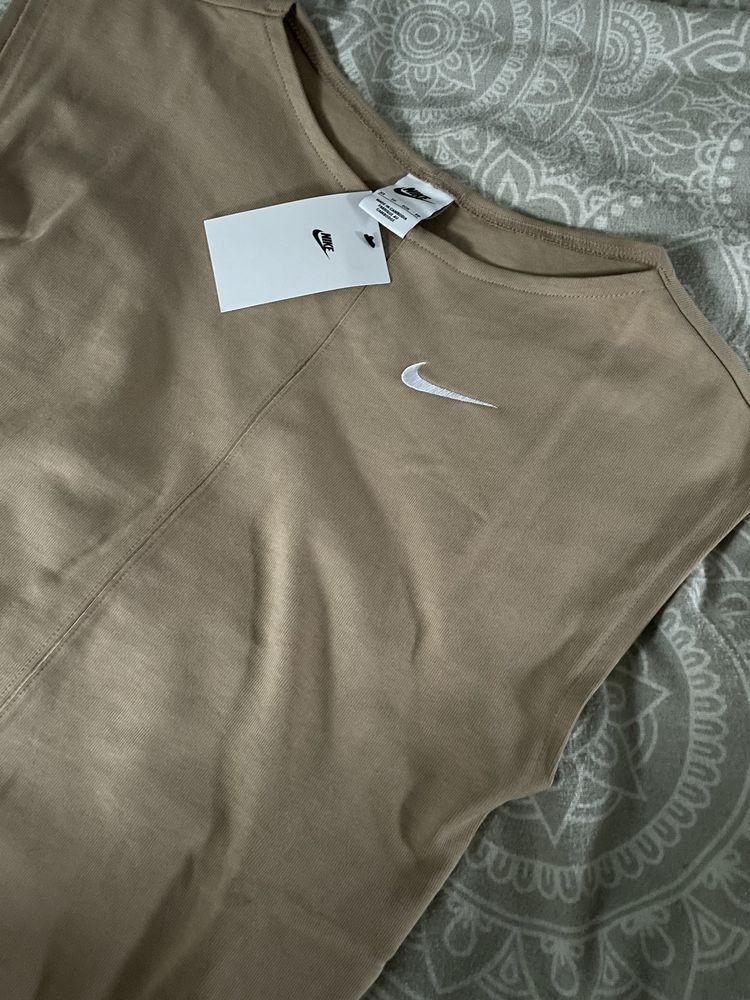 Nike nowa z metkami sukienka midi XS