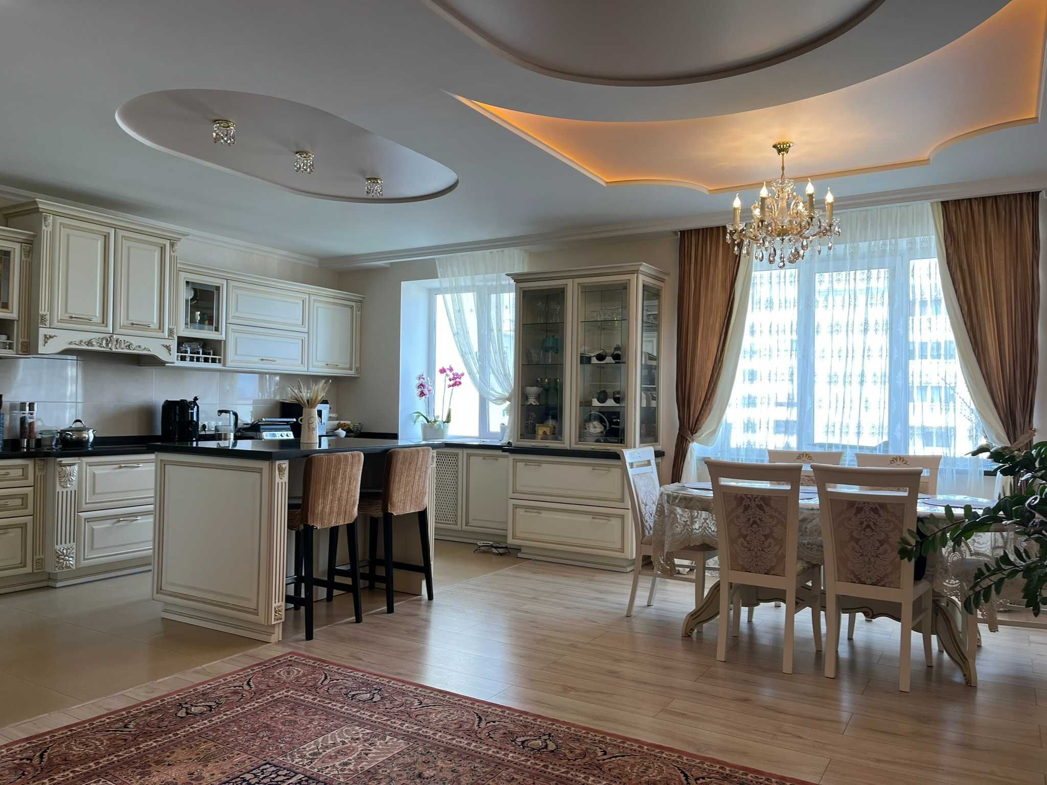Продаж мега класна 3к ЖК Чайка Лобановського меблі техніка