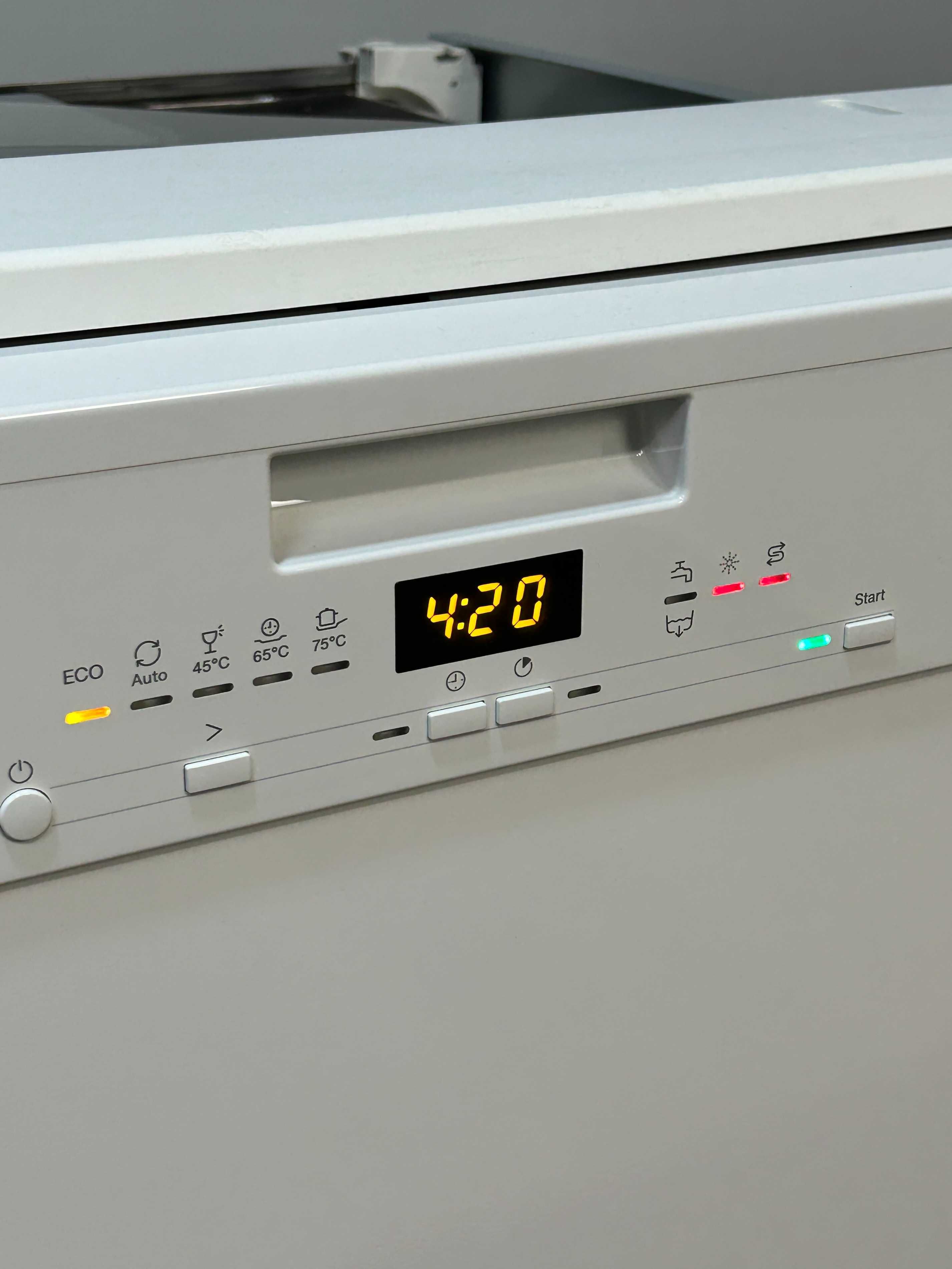 Нова! Посудомийна машина Miele G 5110 SCU з білим фасадом / Повна комп