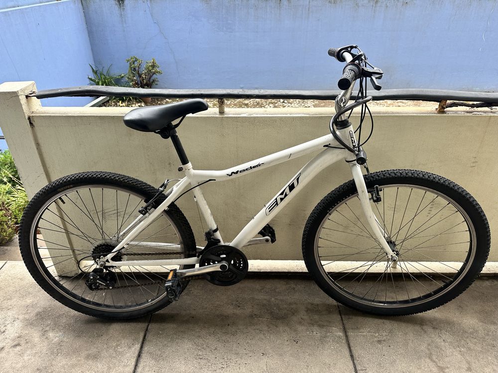 Bicicleta seminova em ótimo estado – rodas novas!