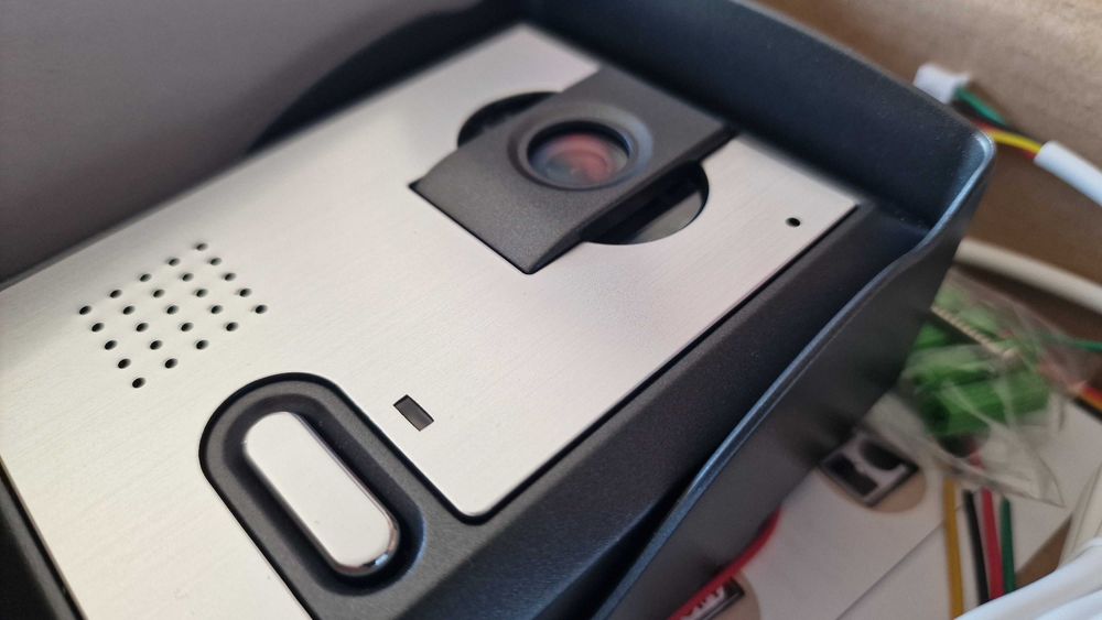 Video Doorphone with 2 LCD Monitors (7") – Enhanced Security and Easy DIY Installation64552621502081124