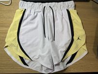 Jordan Sport – Fioletowo-żółte szorty