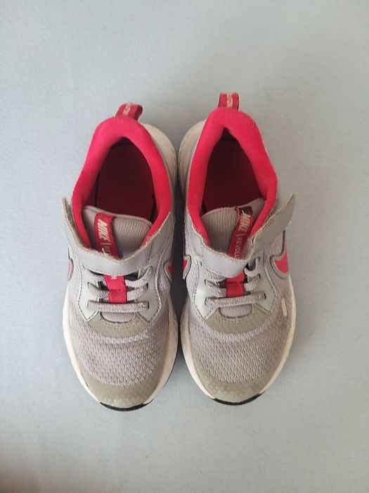 Кроссовки  Nike  revolution  28