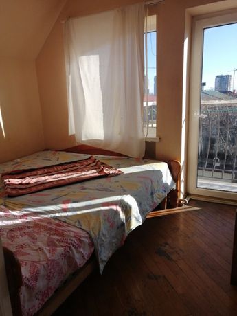 Сдам долгосрочно место в комнате на 2-3 чел., Киевский район