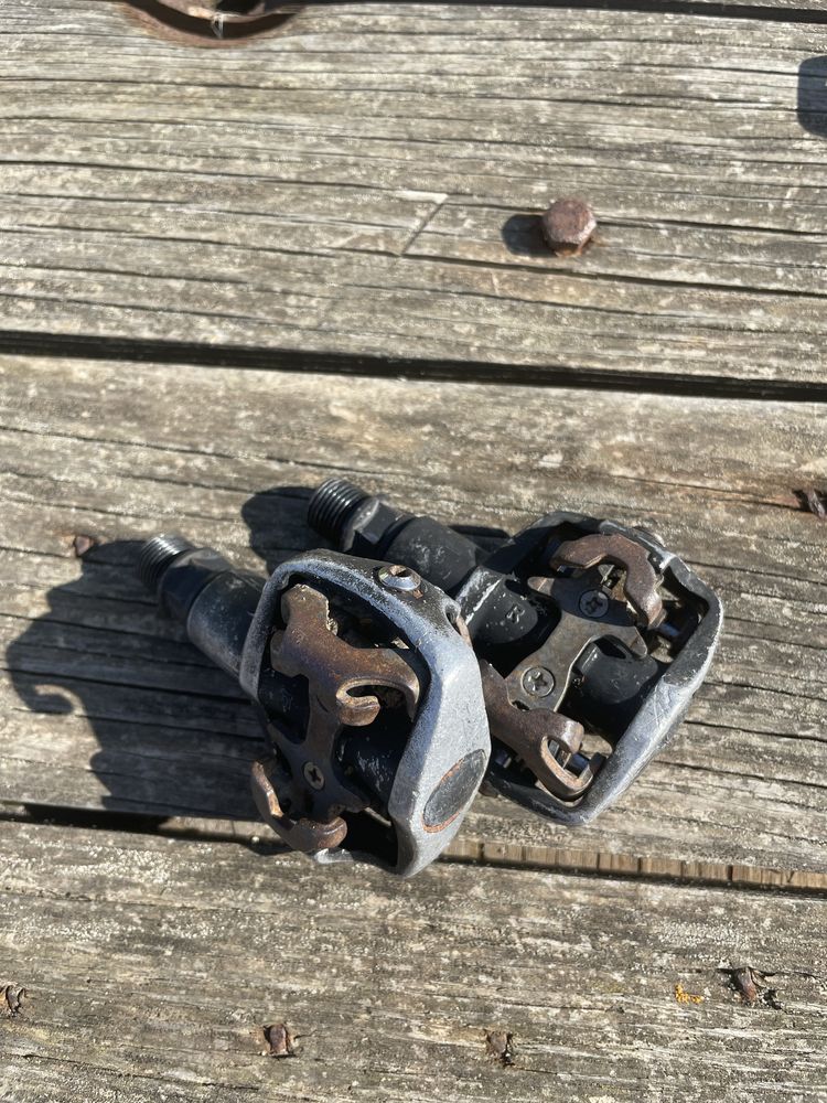 Pedais de encaixe shimano SPD