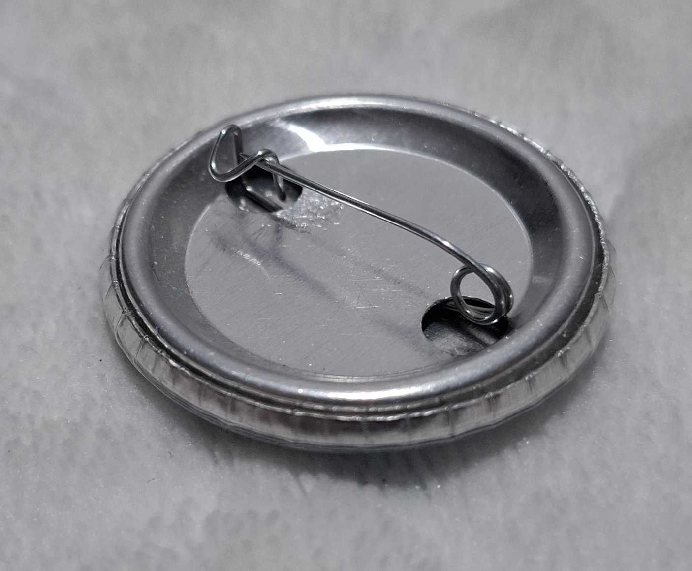 Przypinka, Amazon, Peccy Absolwent BTS, 3,2cm