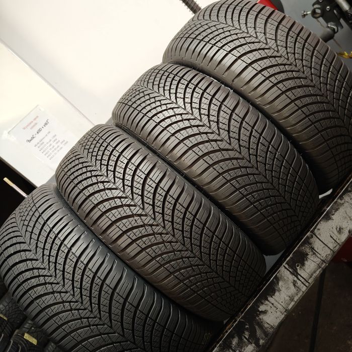 205/55/16 XL Sprzedam komplet opon całorocznych Goodyear