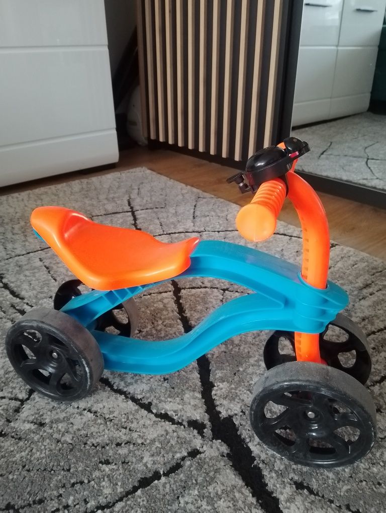 Rowerek jeździk biegowy plastikowy lekki