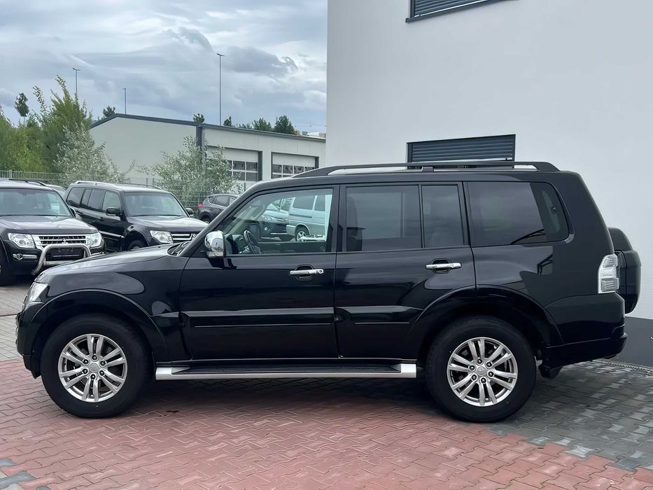 Mitsubishi Pajero      2017