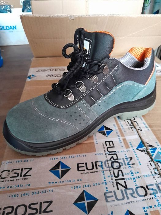 Новые рабочие ботинки