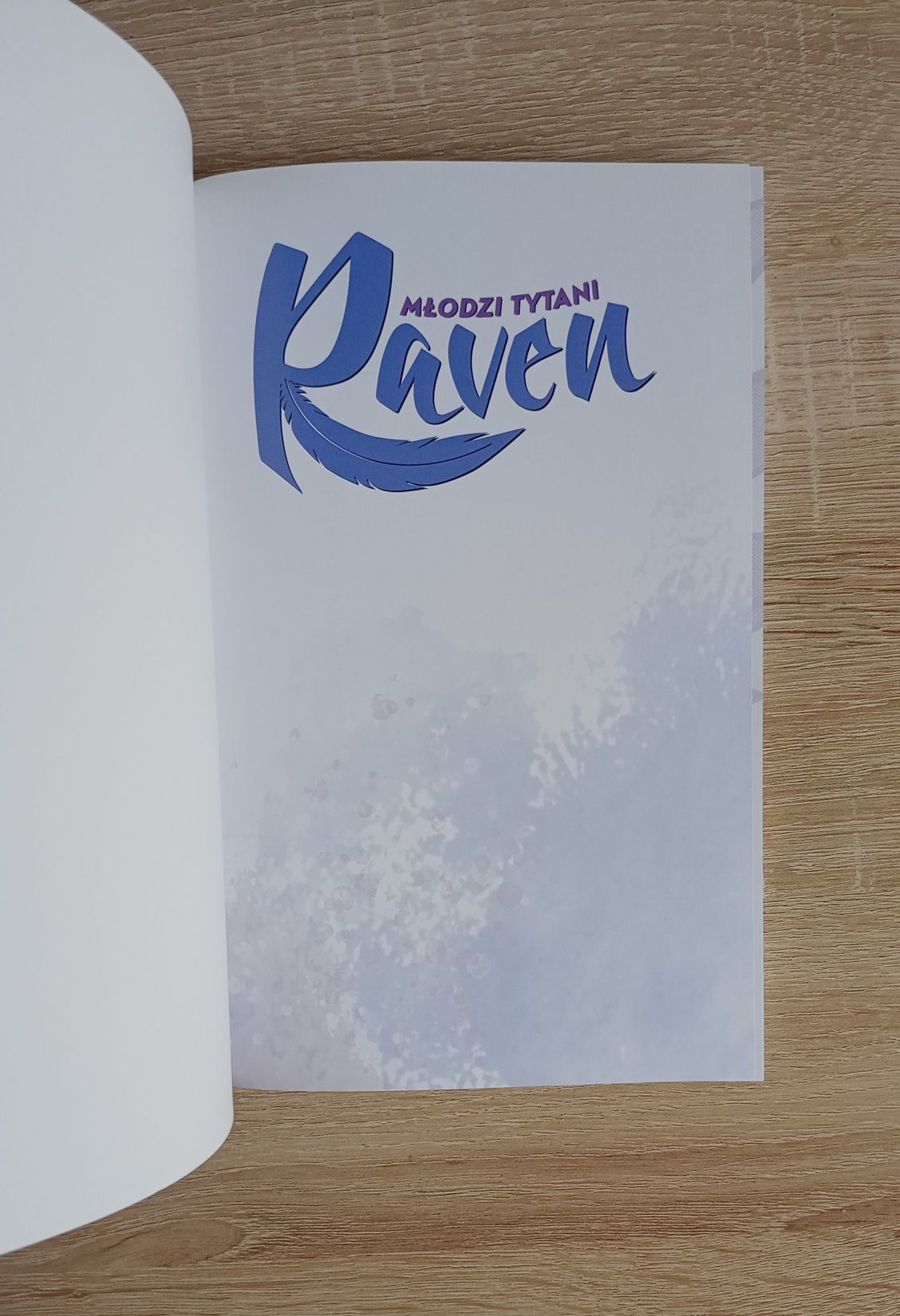 Młodzi tytani. Raven. Kami Garcia powieść graficzna Egmont 2021