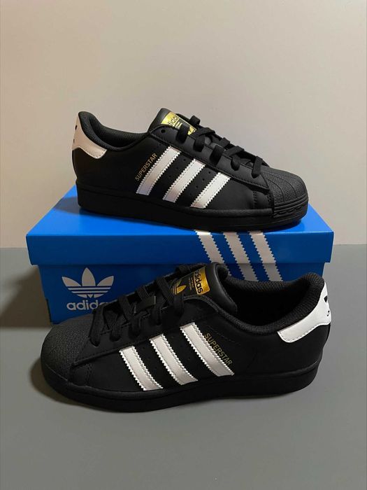 Buty damskie Trampk adidas SuperStar Cloud White Core Black R.42