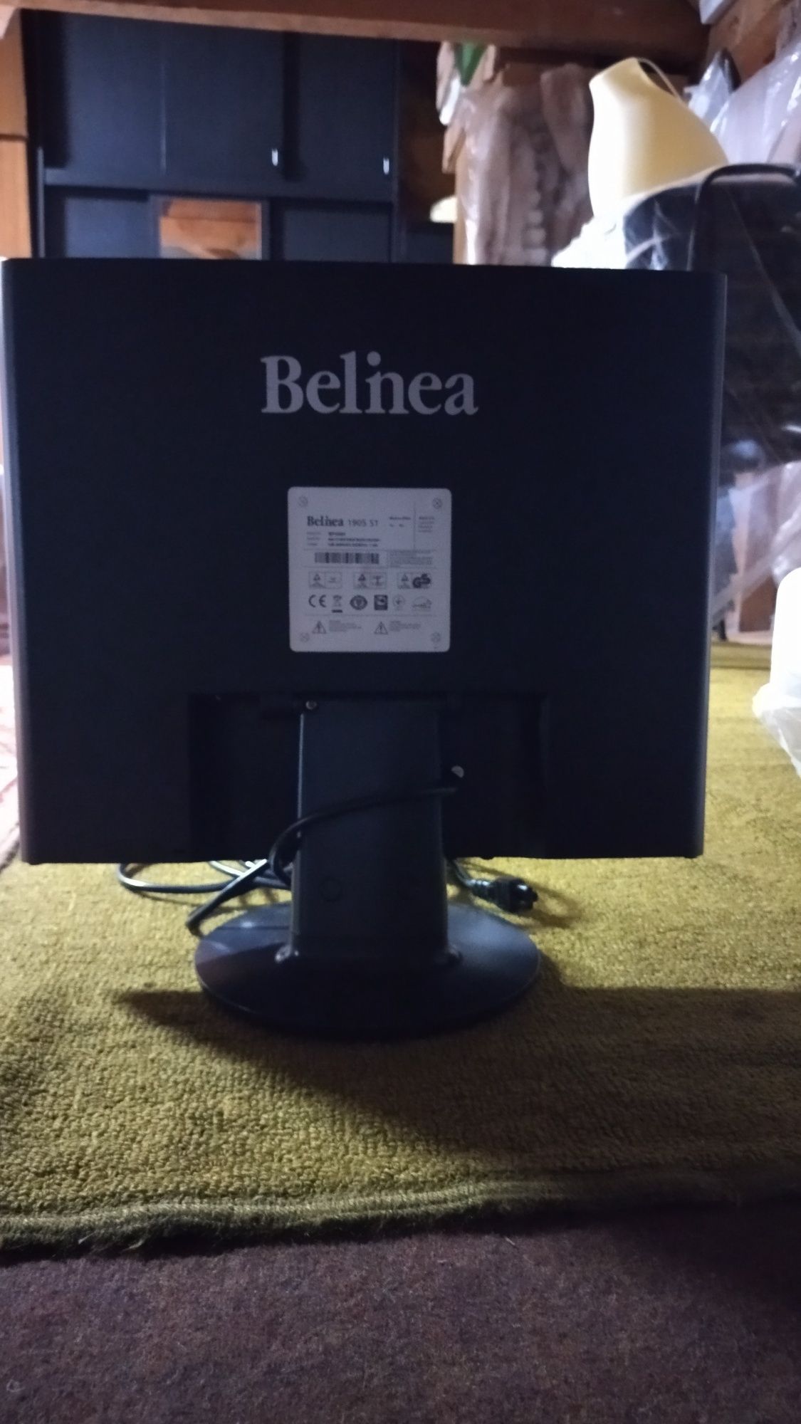 Monitor BELINEA ekran do komputera złącze VGA 19" cali