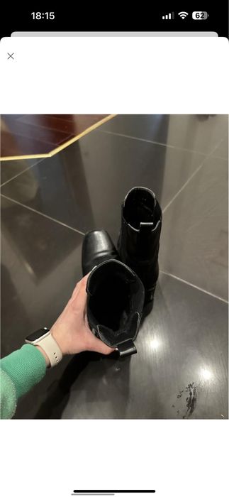 Чоботи на каблуці