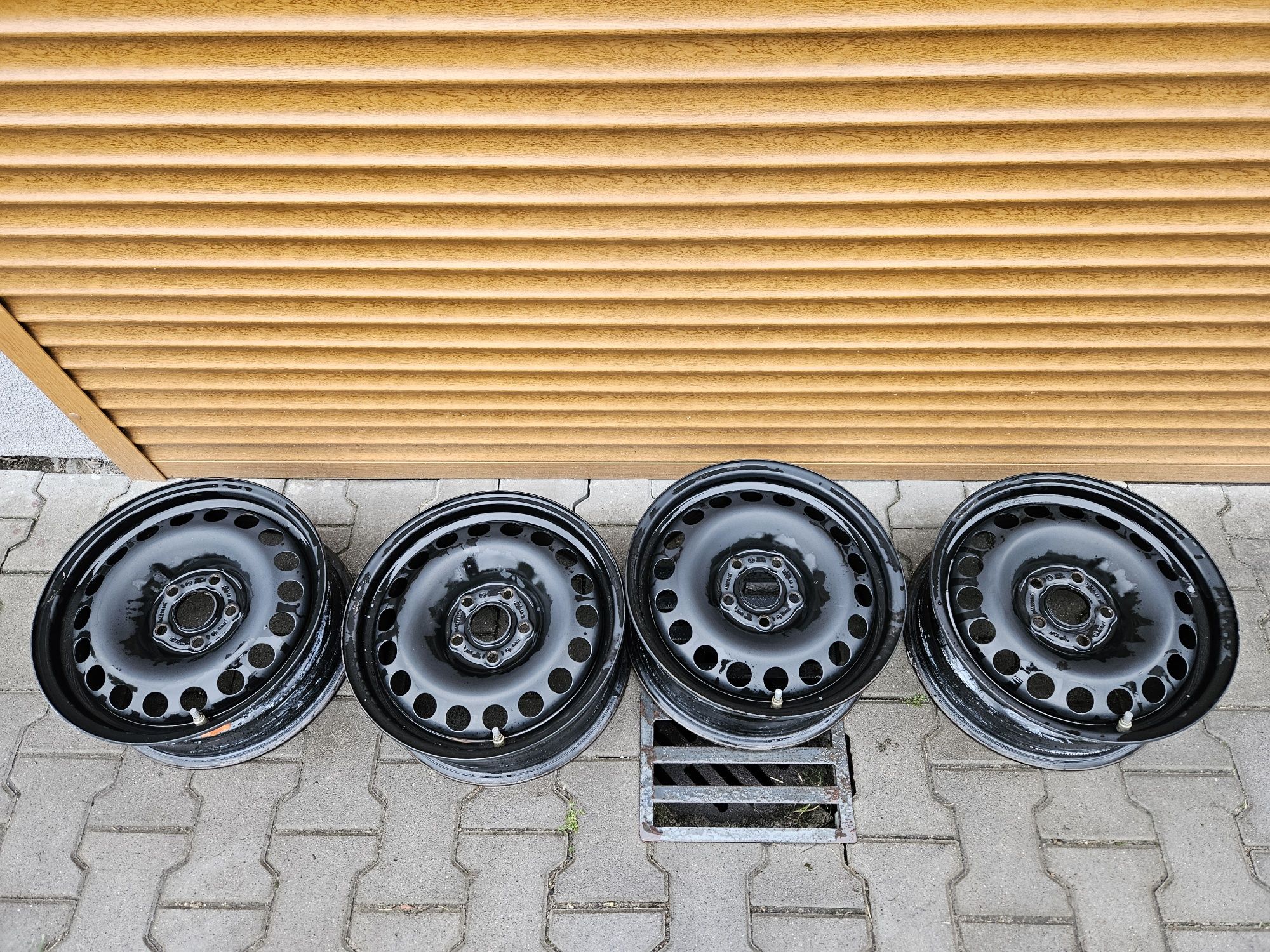 Felgi stalowe Opel Astra K 5x105 czujniki