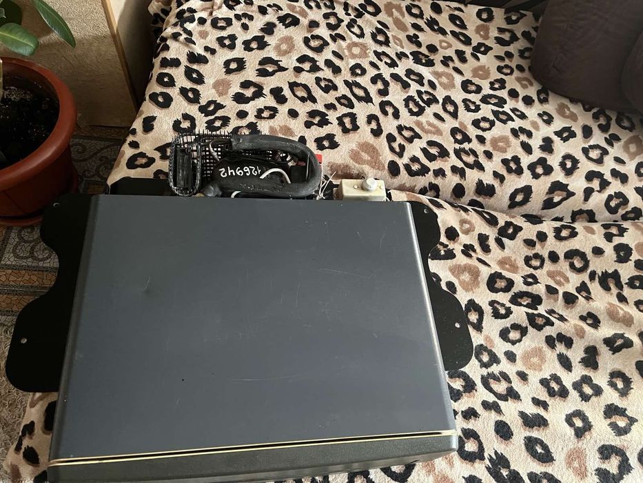 Продам автомобільний холодильник Scania. Стан гарний, все працює.