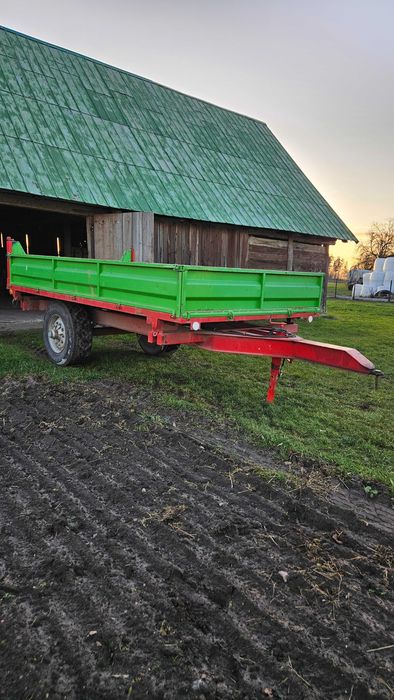 Przyczepa rolnicza wywrotka