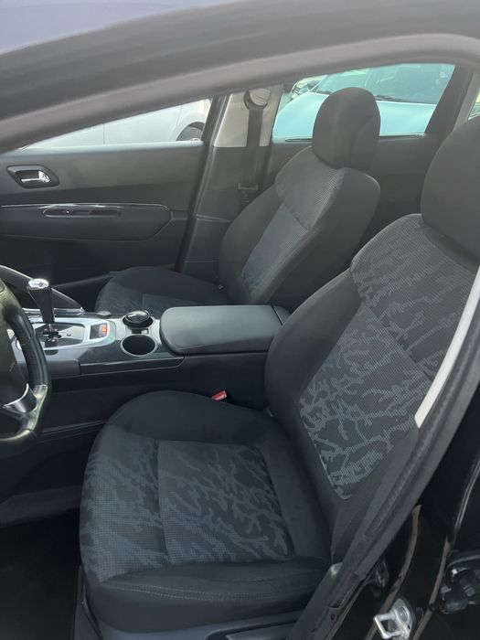 Peugeot 3008 Hdi - Auto - Teto panoramico