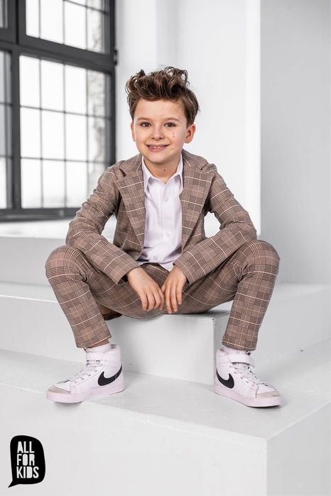 Garnitur chłopięcy nowy 104 110