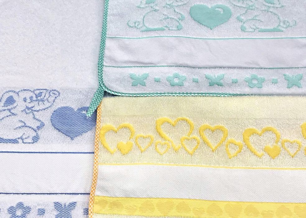 zestaw 3 ręczników dla dzieci 40cmx55cm z płótnem różne kolory bawel