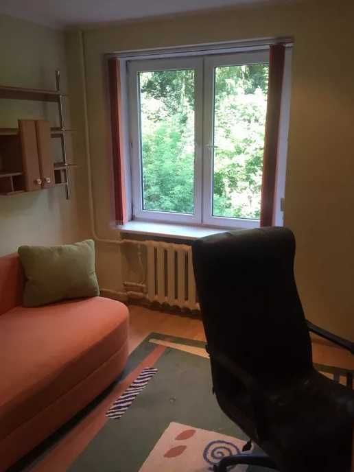 3-кімнатна квартира дешево, Топольна, з кутовою ванною, Шевченківський