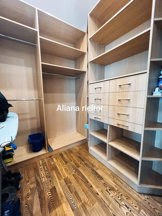 Аренда с террасой  Белый парус  паркинг видов