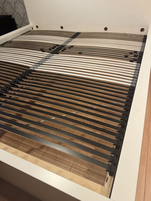 Białe zadbane łóżko Ikea Malm 180x200 + stelaż + 2 szuflady