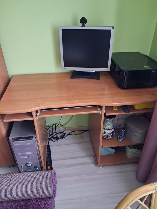 Biurko komputerowe (szuflada na klawiaturę)